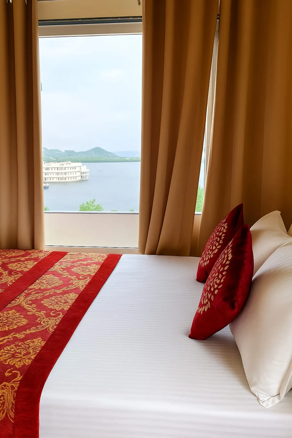 Hotel Lake Star Bistro in Udaipur